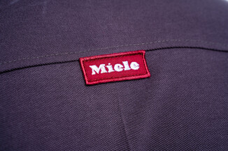 Поло с логотипом Miele - фото 7 - превью