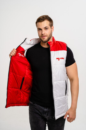 Жилет с логотипом my.com - фото 2 - превью