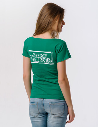 Зеленая женская футболка - фото 1