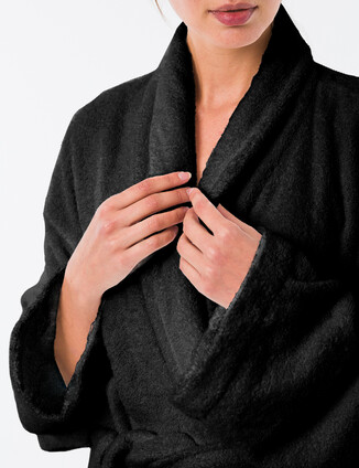 Чёрный женский халат - фото 1 - превью