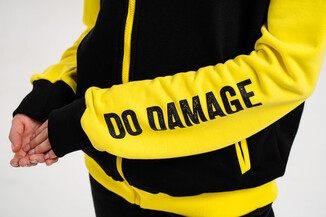 Толстовка черно-желтая на молнии - фото 4 - превью