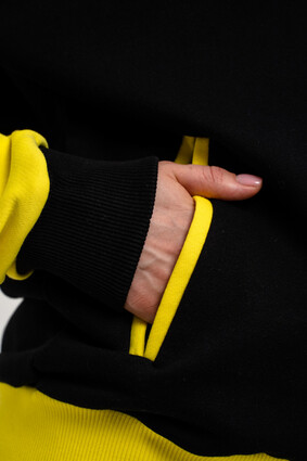 Толстовка черно-желтая на молнии - фото 1 - превью