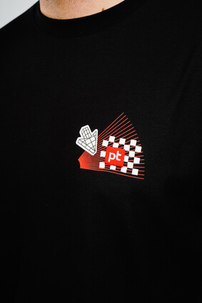 Футболка черная с логотипом PT - фото 1 - превью